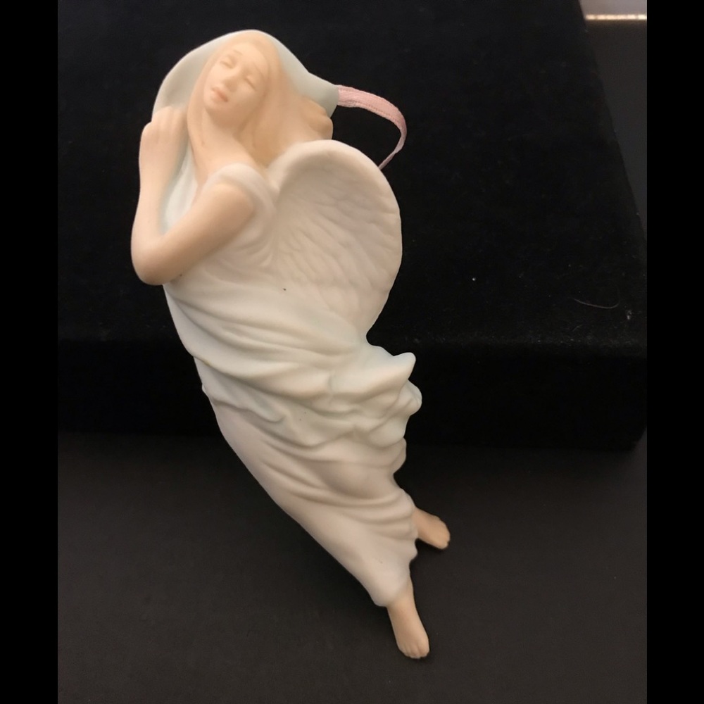 Hallmark 1999 Porcelain Angel of Hope